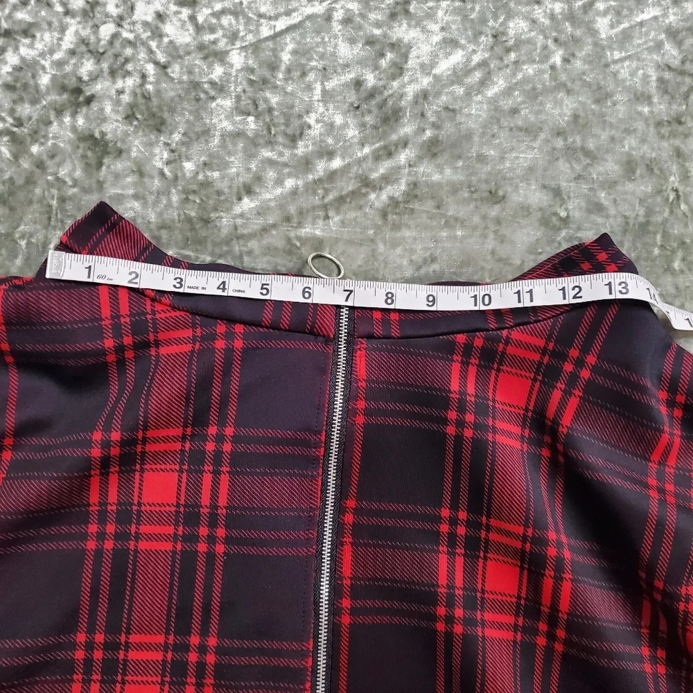 Hot Topic Red Plaid O-Ring Skater Skirt - Picture 3 of 5